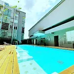 Pavilion 5 Star Spacious 3R 8Pax Klcenter