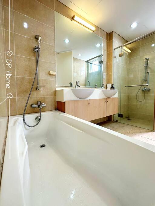 Pavilion 5 Star Spacious 3r 8pax Klcenter Pangsapuri