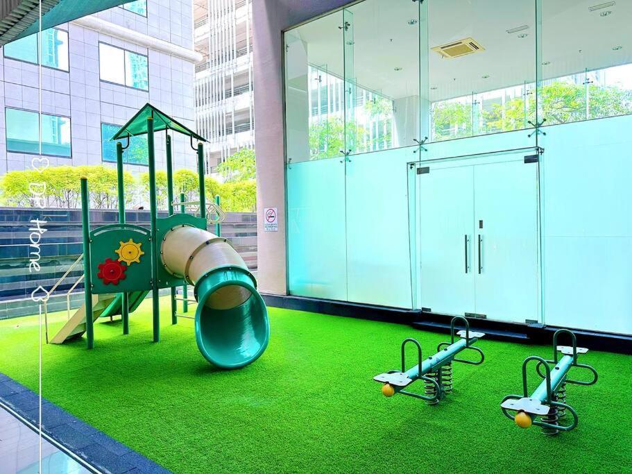 Pavilion 5 Star Spacious 3r 8pax Klcenter Apartment